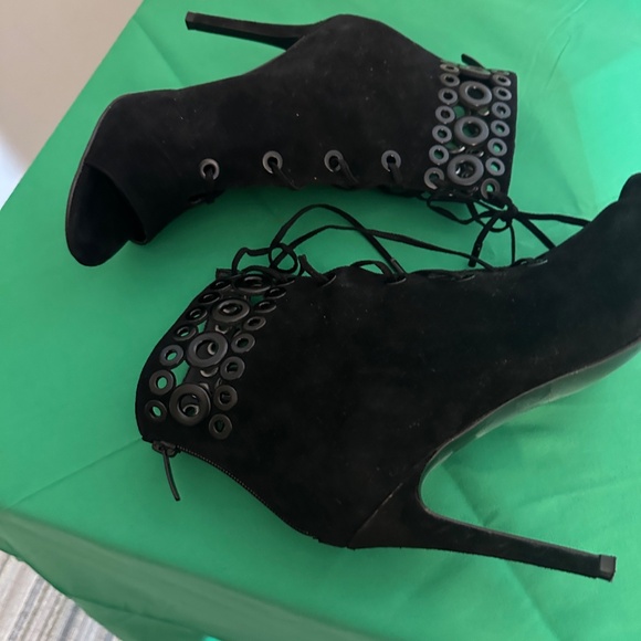 Sexy KENDALL + KYLIE black suede peep toe lace front bootie boots 😍😍😍😍 - Picture 3 of 11